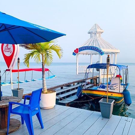 Restaurante Y Hotel “La Pesca” Puerto Barrios Exteriör bild