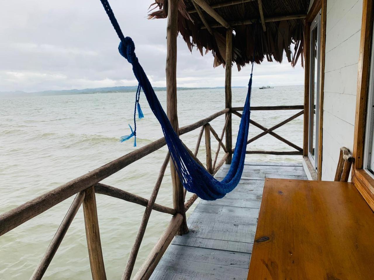 Restaurante Y Hotel “La Pesca” Puerto Barrios Exteriör bild